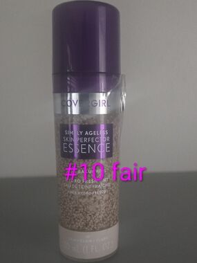 COVERGIRL Simply Ageless Skin Perfector Essence in Purple